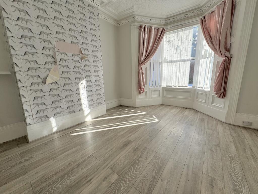 5 bed Terraced