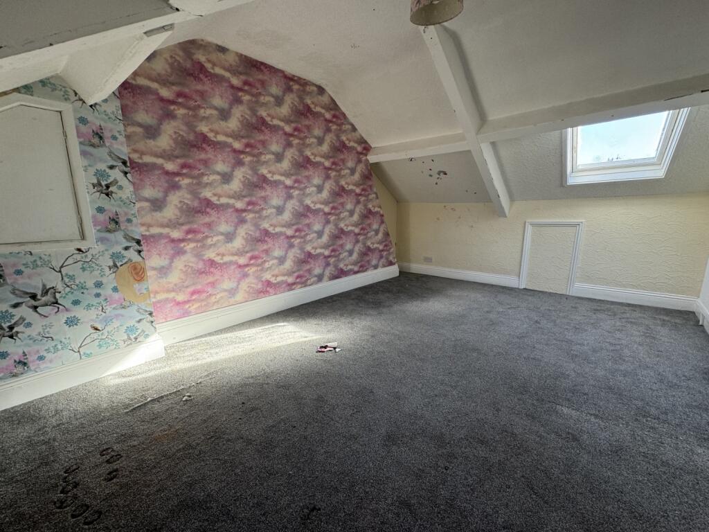 5 bed Terraced