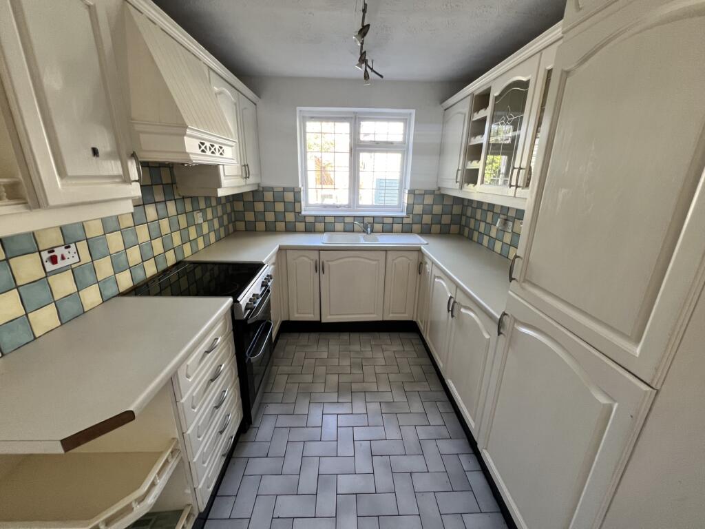 4 bed Detached