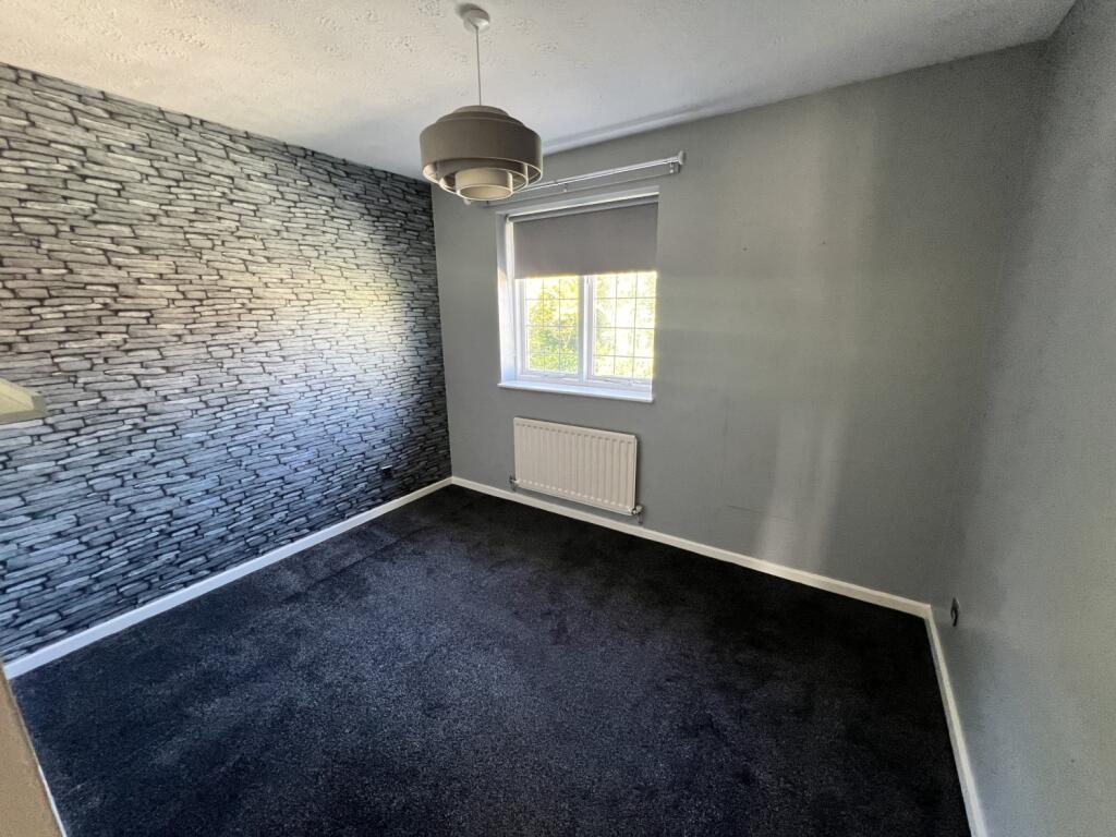 4 bed Detached