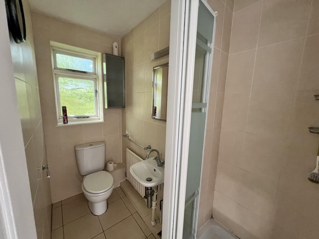 4 bed Detached