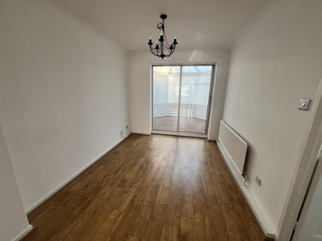 4 bed Detached