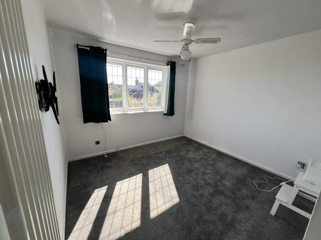 4 bed Detached