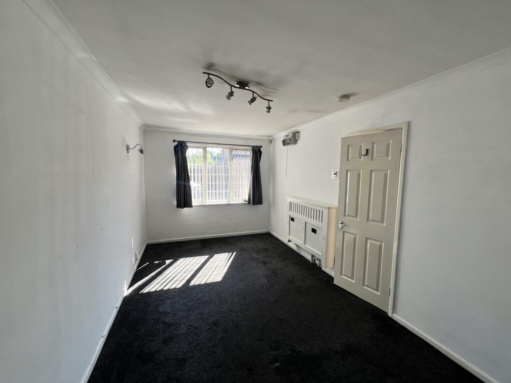 4 bed Detached