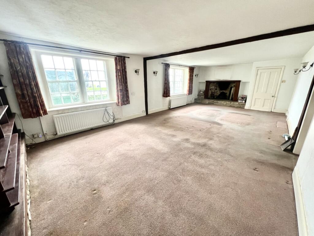 4 bed House