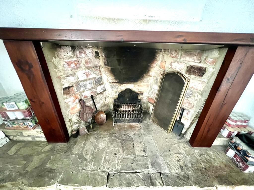 4 bed House