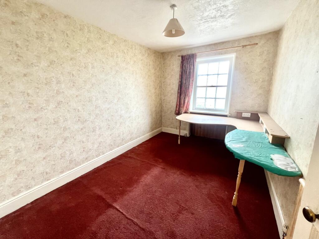 4 bed House