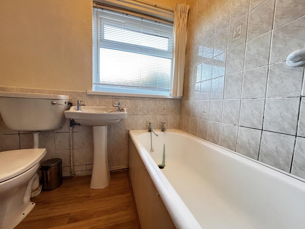 2 bed Semi-Detached Bungalow