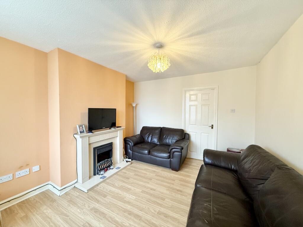 2 bed Semi-Detached