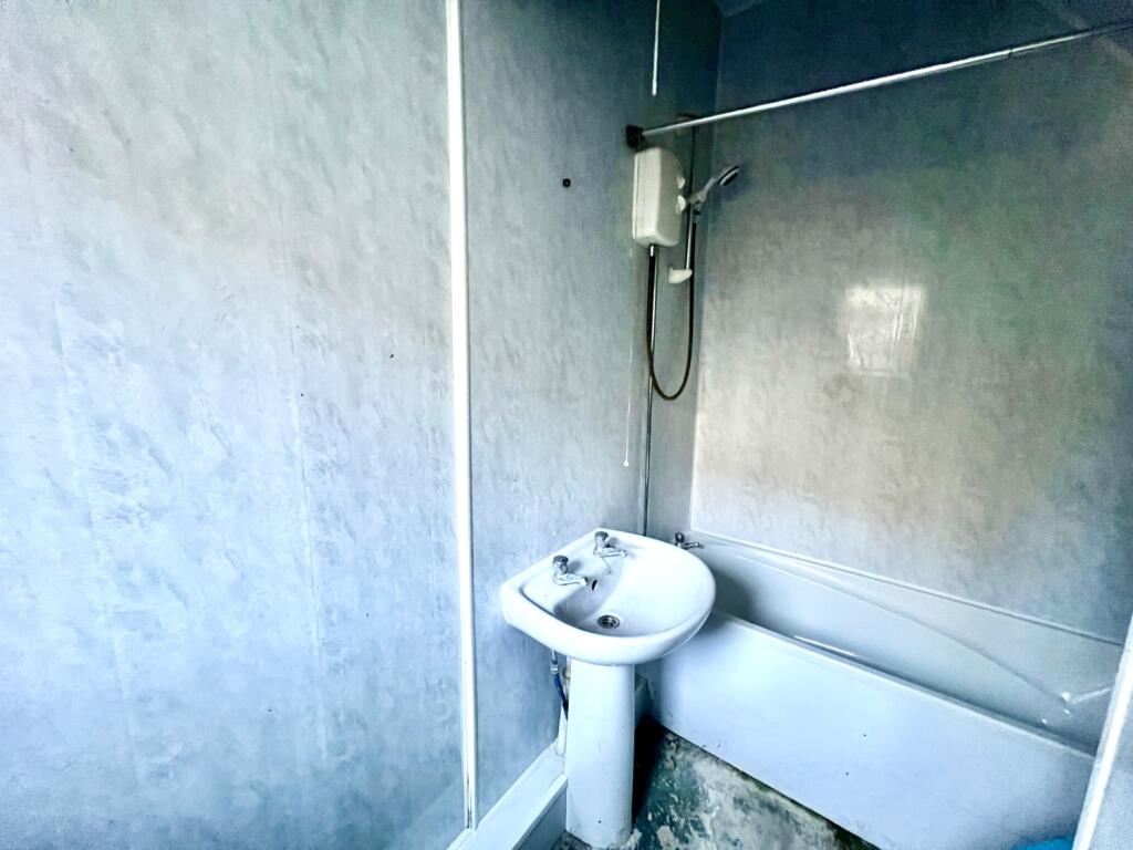 2 bed House