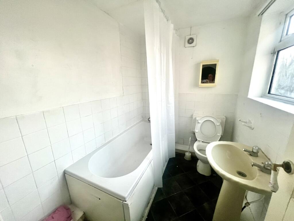 3 bed Terraced