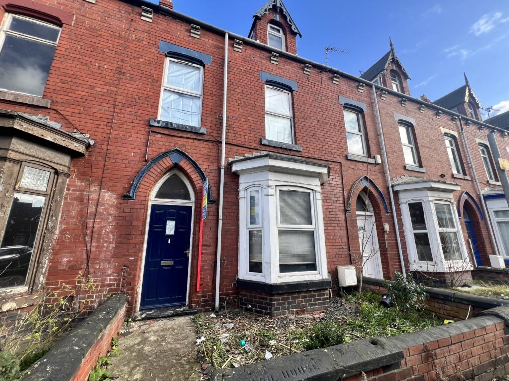 5 bed Terraced