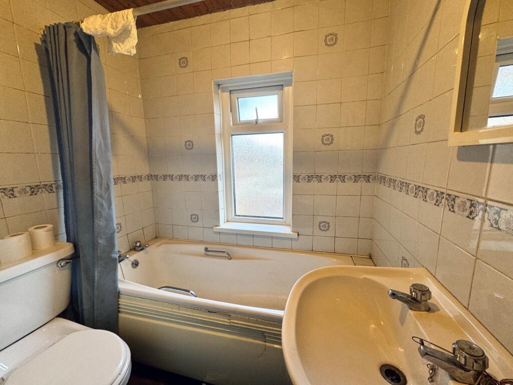 2 bed End of Terrace