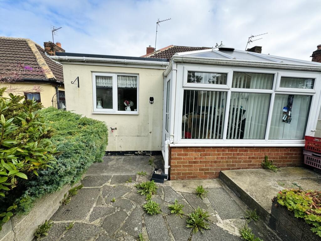 1 bed Semi-Detached Bungalow