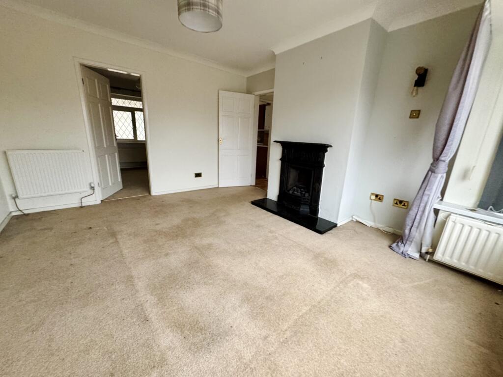 1 bed Semi-Detached Bungalow