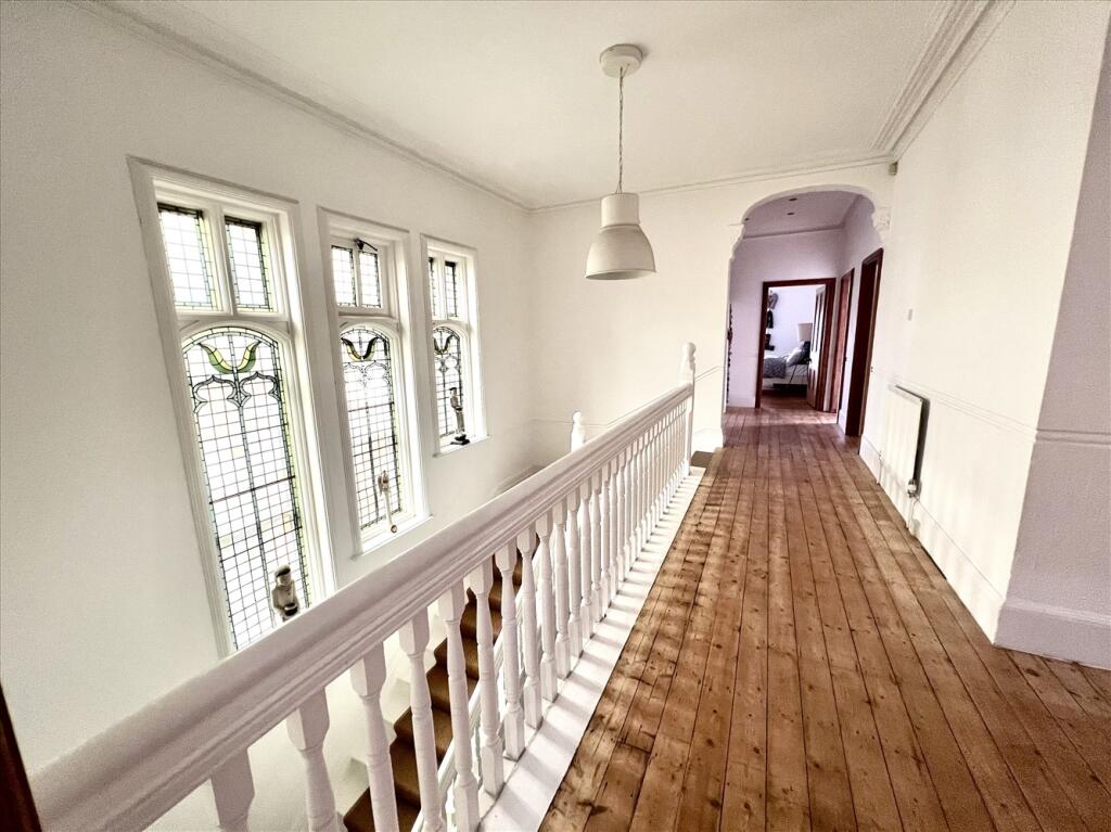 5 bed Semi-Detached