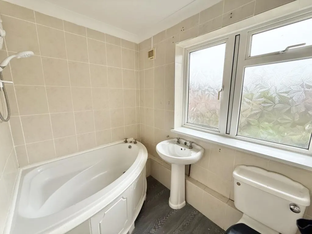 2 bed Semi-Detached