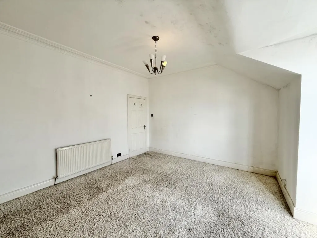 4 bed End of Terrace