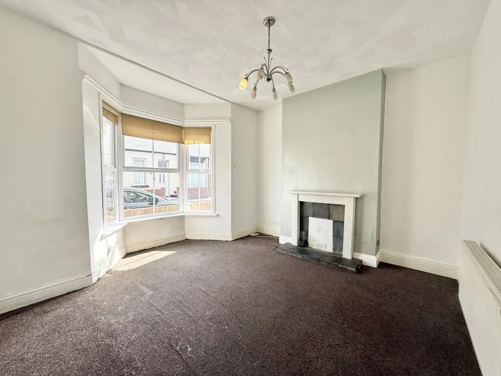 4 bed End of Terrace