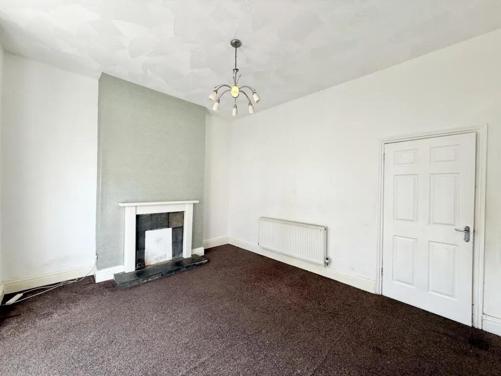 4 bed End of Terrace