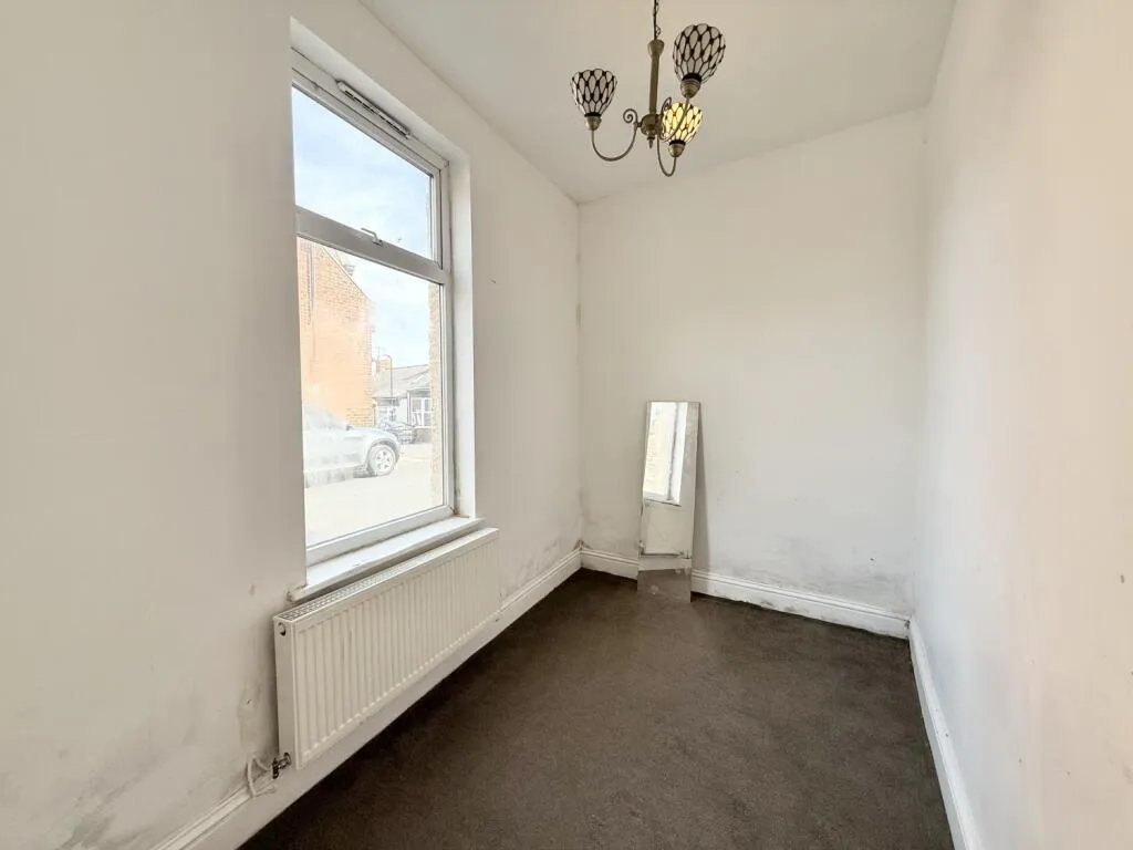 4 bed End of Terrace