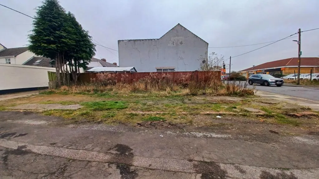 Commercial Land
