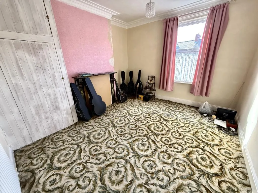 4 bed Terraced