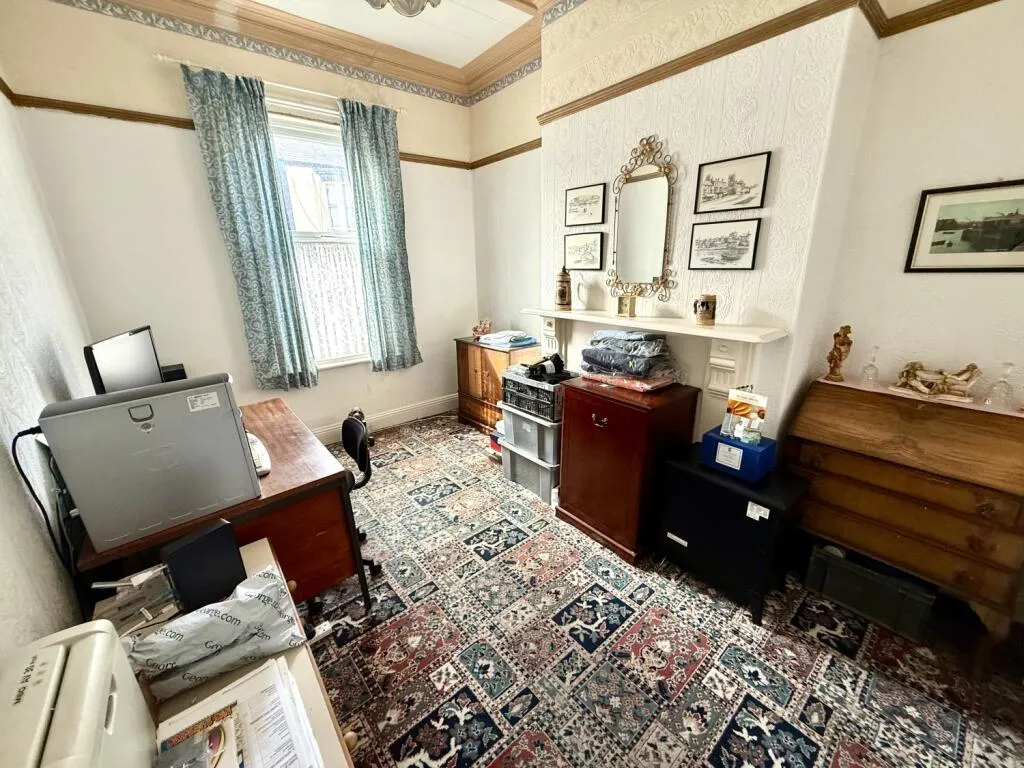 4 bed Terraced