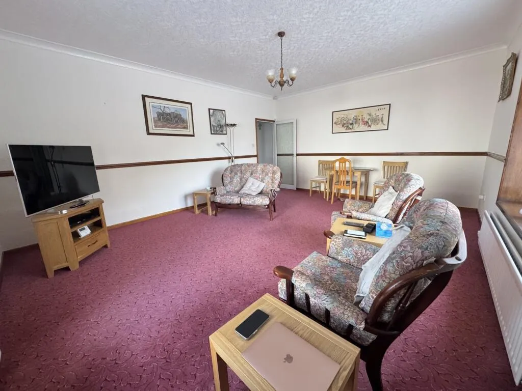 3 bed End of Terrace