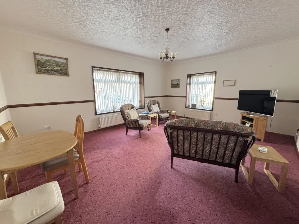 3 bed End of Terrace