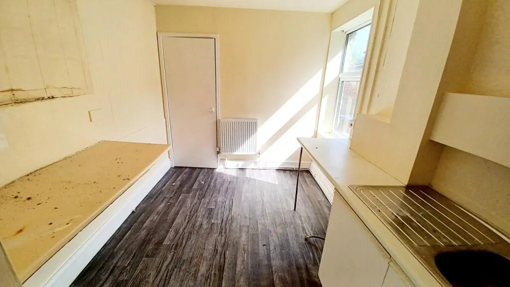 4 bed Commercial Property