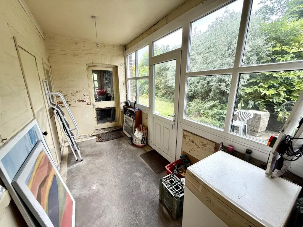 5 bed Semi-Detached
