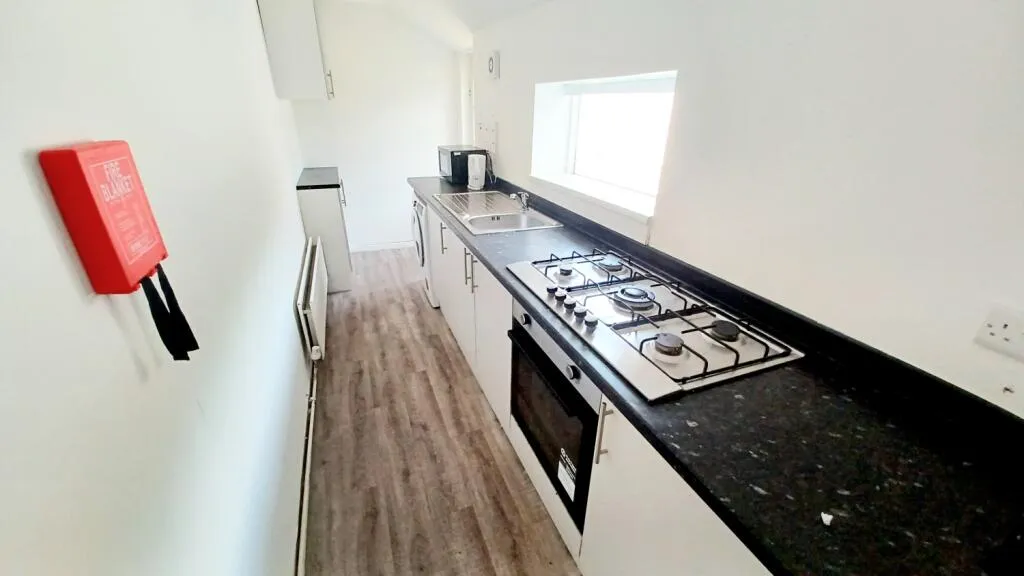 7 bed Terraced