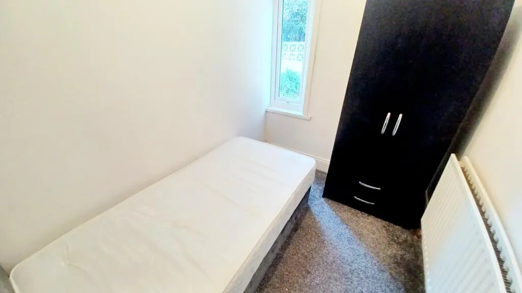 7 bed Terraced