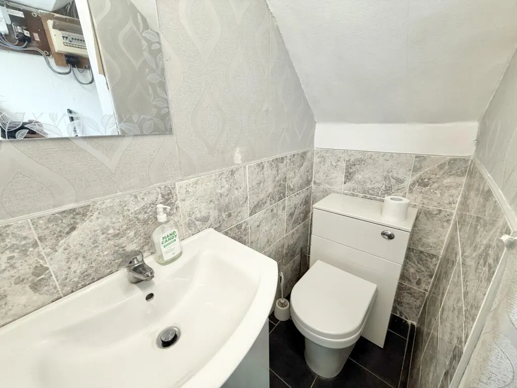 4 bed End of Terrace