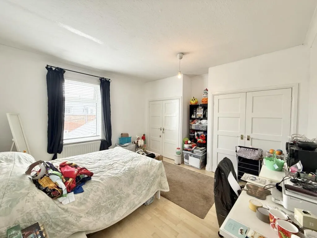 4 bed End of Terrace