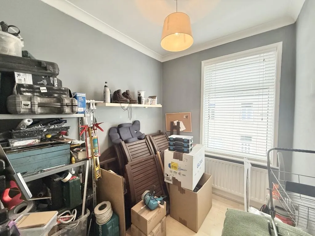4 bed End of Terrace