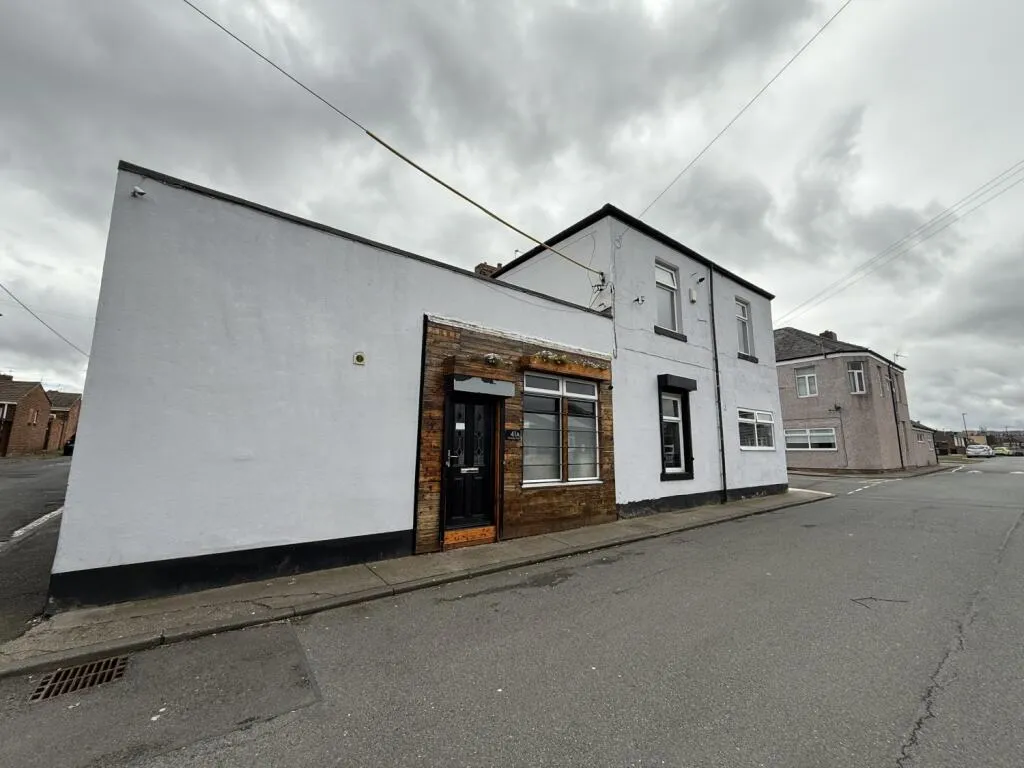 4 bed End of Terrace