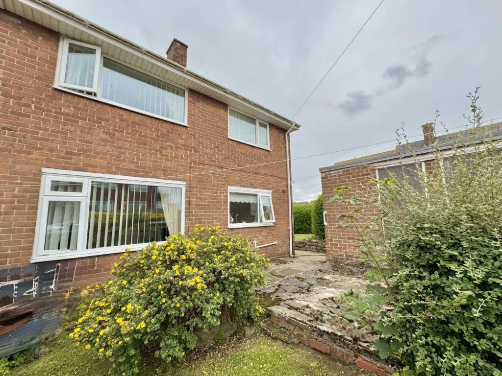 2 bed Semi-Detached