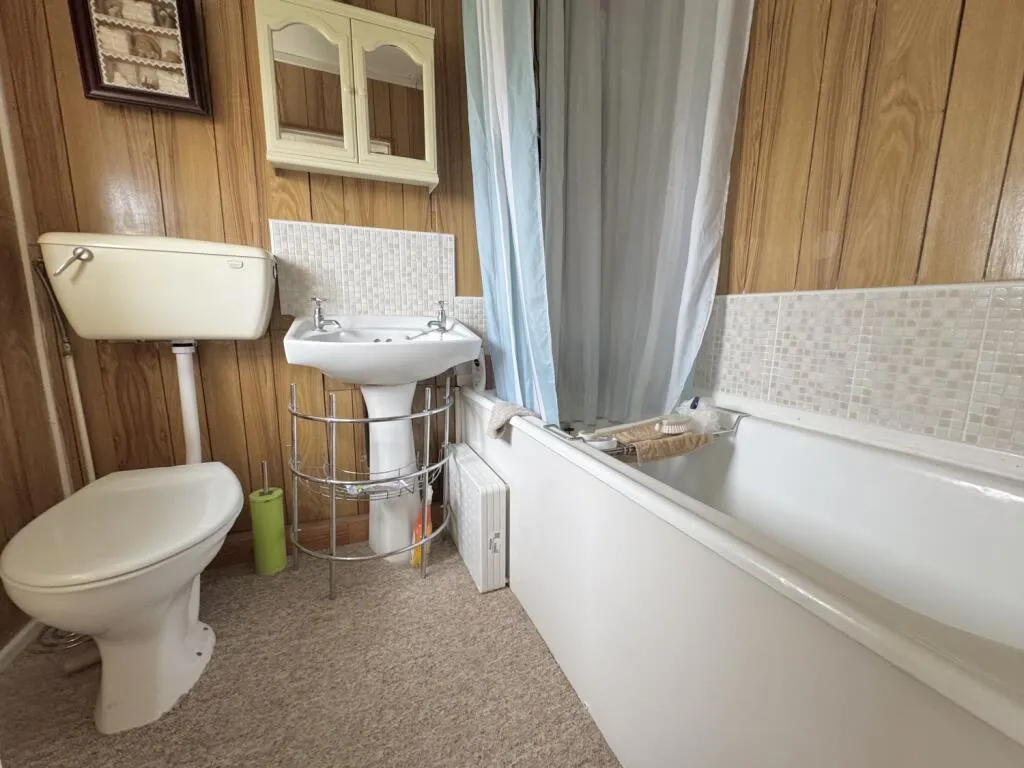 2 bed Semi-Detached