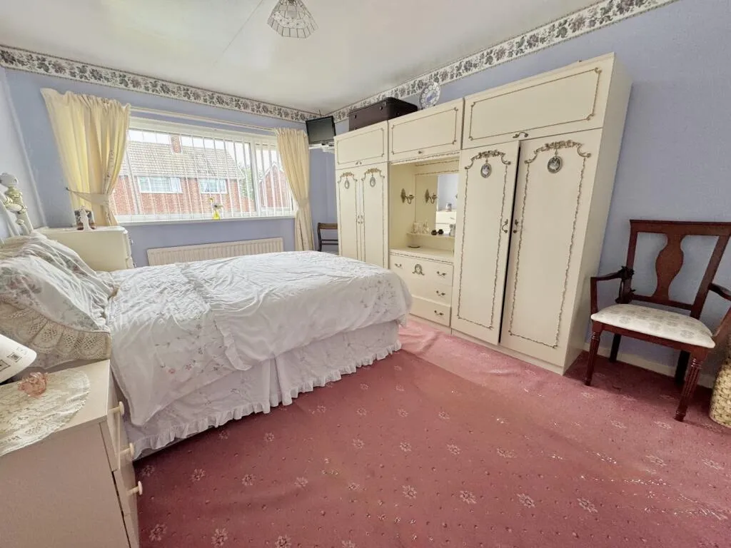 2 bed Semi-Detached
