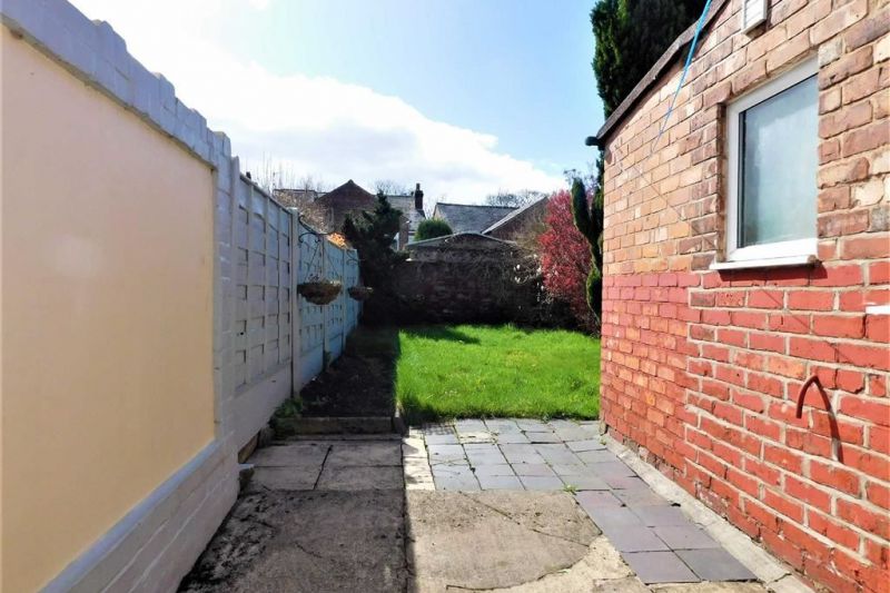 2 bed Semi-detached House For Auction