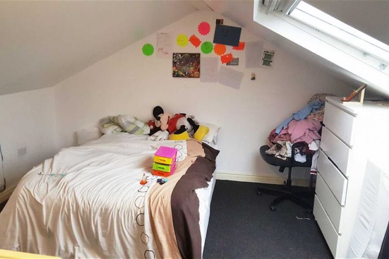 4 bed Terraced House For Auction