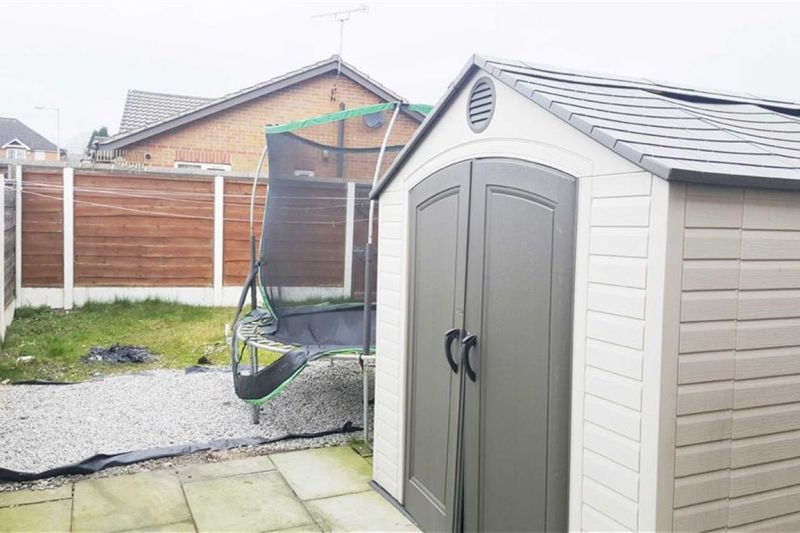 4 bed Terraced House For Auction