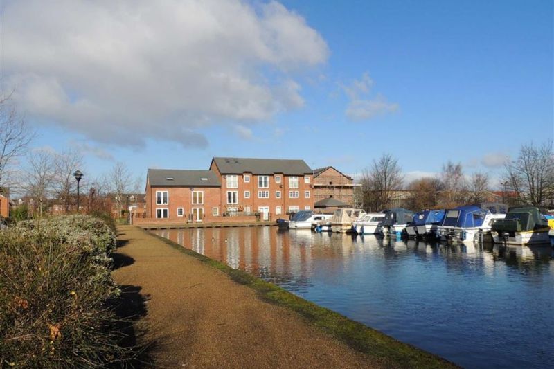 2 bed Apartment For Auction