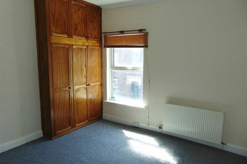 2 bed End Terrace House For Auction