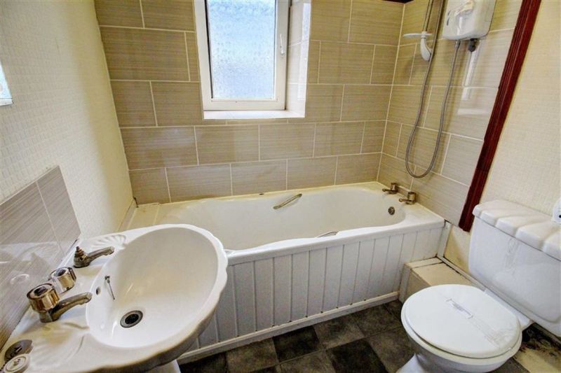 3 bed End Terrace House For Auction