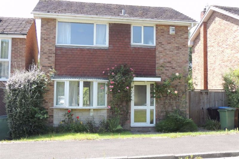 3 bed Detached House For Auction
