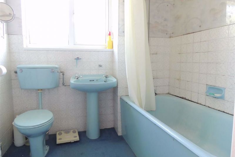 3 bed Detached House For Auction