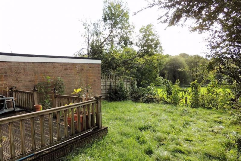 3 bed Detached House For Auction
